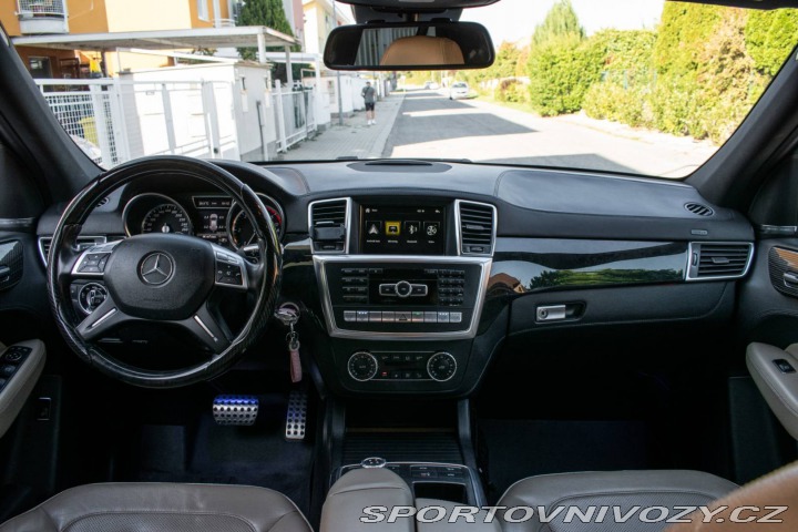 Mercedes-Benz Ostatní modely ML L 350 BlueTEC AMG line 4 2013