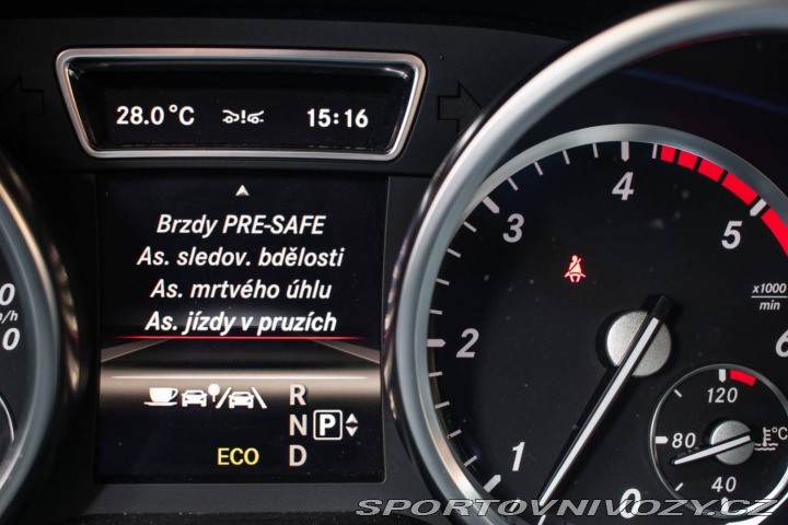 Mercedes-Benz Ostatní modely ML L 350 BlueTEC AMG line 4 2013