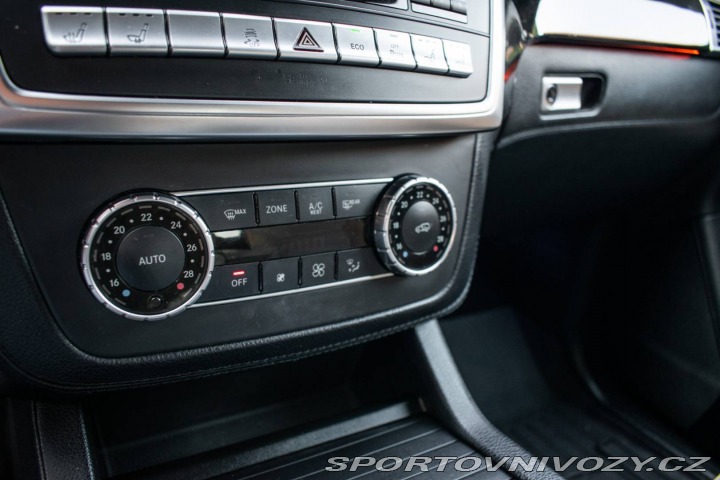 Mercedes-Benz Ostatní modely ML L 350 BlueTEC AMG line 4 2013