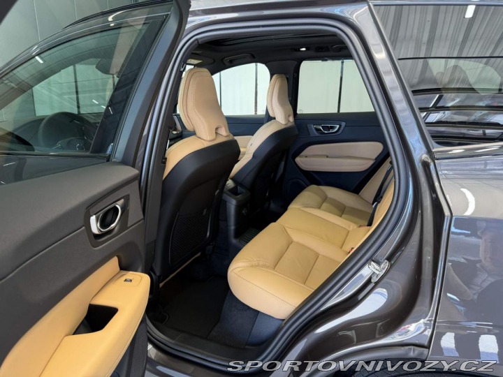 Volvo Ostatní modely XC60 T8 AWD ULTRA Dark 2025 2025