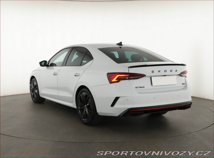 Škoda Octavia RS RS 2.0 TSI, RS, KEYLESS 2025