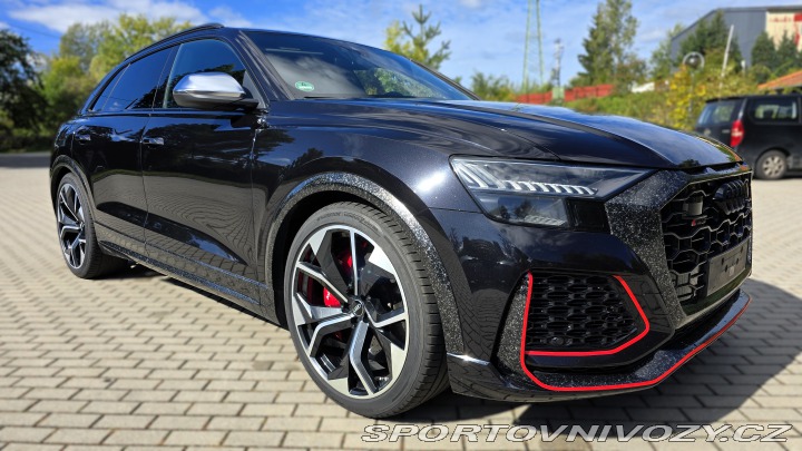 Audi RS Q8 23 kola keramické brzdy 2020