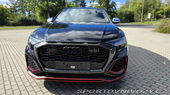 Audi RS Q8 23 kola keramické brzdy 2020