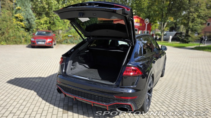 Audi RS Q8 23 kola keramické brzdy 2020