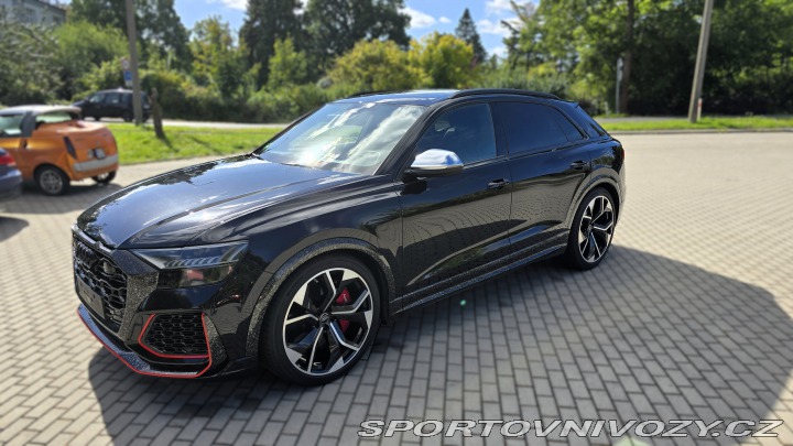 Audi RS Q8 23 kola keramické brzdy 2020