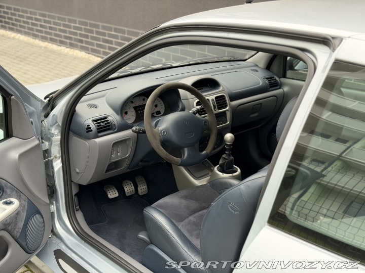 Renault Clio Sport V6 Phase 1 2002