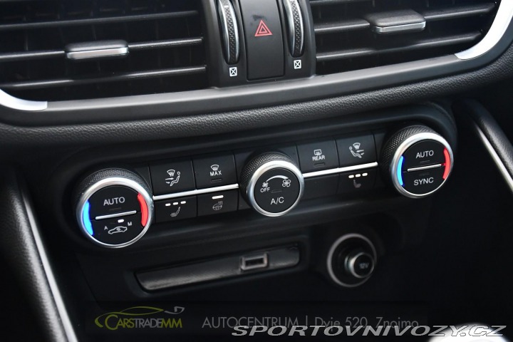 Alfa Romeo Giulia 2.0T 16V 206kW VELOCE AT8 2024