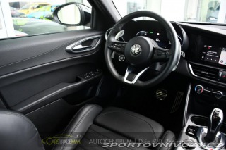 Alfa Romeo Giulia 2.0T 16V 206kW VELOCE AT8 2024