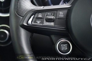 Alfa Romeo Giulia 2.0T 16V 206kW VELOCE AT8 2024
