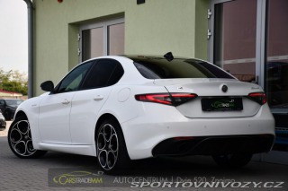 Alfa Romeo Giulia 2.0T 16V 206kW VELOCE AT8 2024