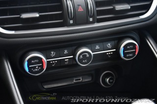 Alfa Romeo Giulia 2.0T 16V 206kW VELOCE AT8 2024