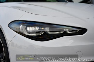 Alfa Romeo Giulia 2.0T 16V 206kW VELOCE AT8 2024
