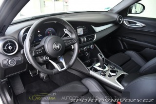 Alfa Romeo Giulia 2.0T 16V 206kW VELOCE AT8 2024