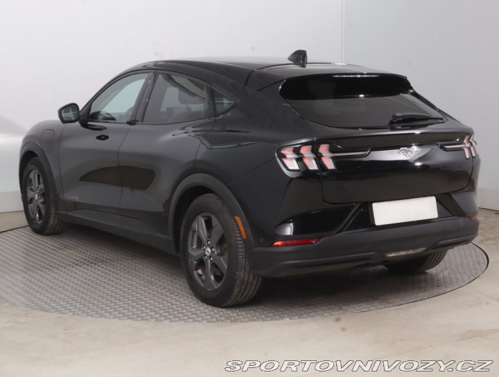 Ford Mustang Mach-E Standard Range RW 2021