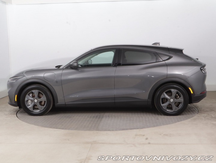 Ford Mustang Mach-E Standard Range RW 2021