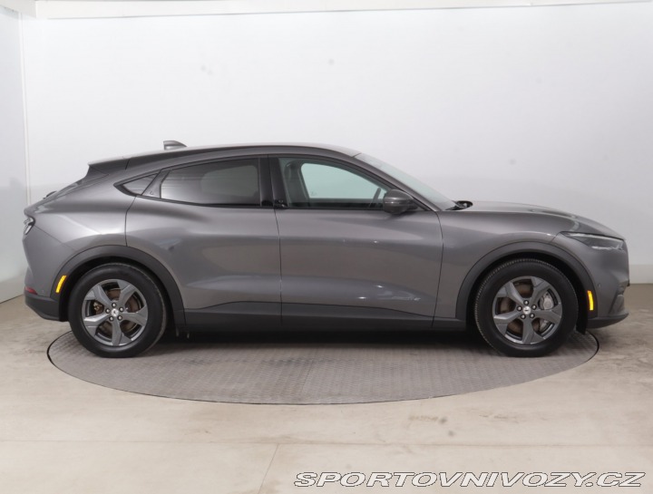 Ford Mustang Mach-E Standard Range RW 2021