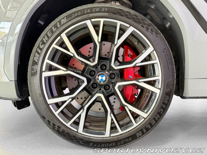 BMW X6 xDrive COMPETITION, MASÁŽ 2023