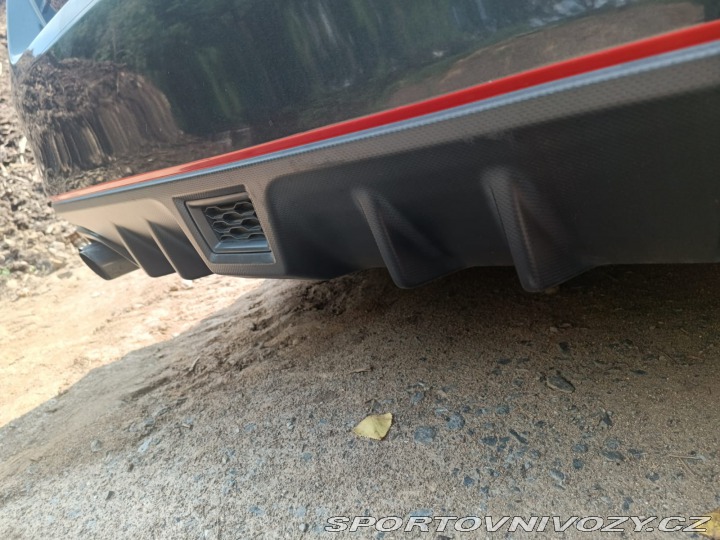Subaru WRX STI 360k, upravené, pěkné 2016