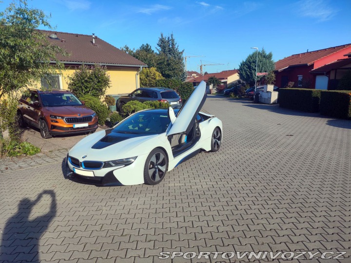 BMW i8 coupé 4x4 PlugIn hybrid 2015