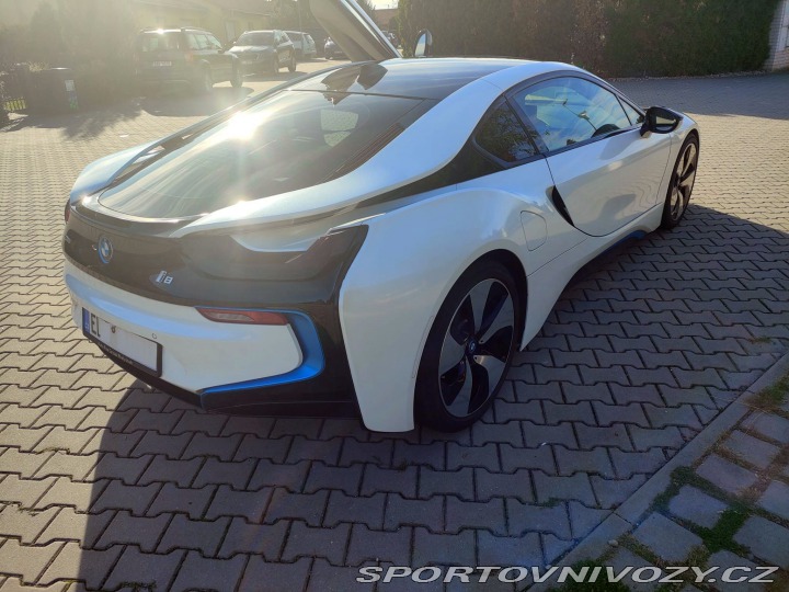 BMW i8 coupé 4x4 PlugIn hybrid 2015