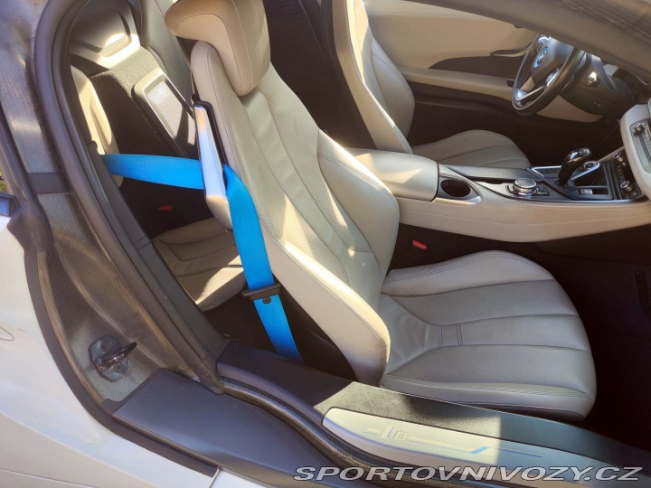 BMW i8 coupé 4x4 PlugIn hybrid 2015