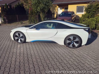 BMW i8 coupé 4x4 PlugIn hybrid 2015