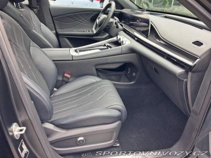 Ostatní značky Ostatní modely Omoda 9 Premium 1.5TGDI PHEV AWD 2026