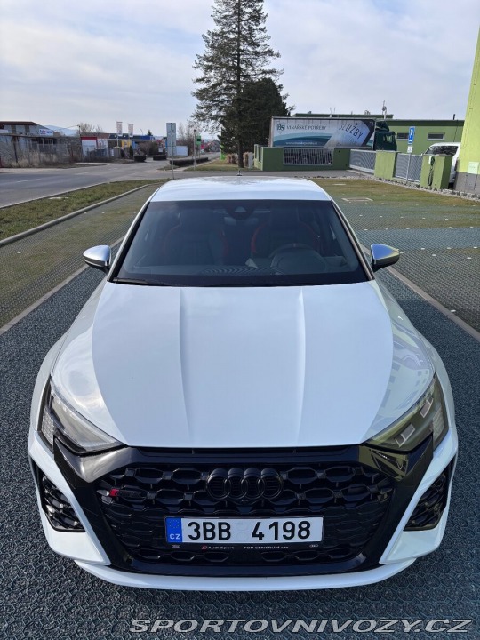 Audi RS3 2,5 TFSI 294kW quattro 1800