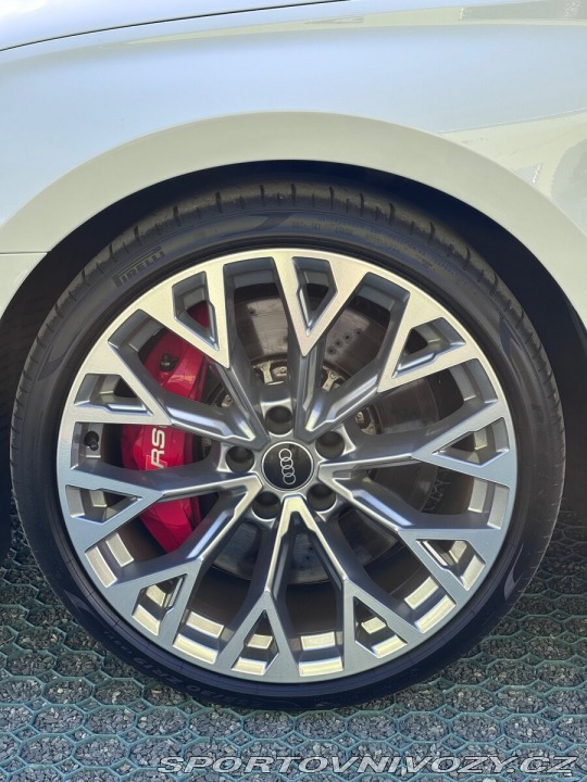 Audi RS3 2,5 TFSI 294kW quattro 1800