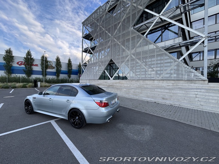 BMW M5 2005
