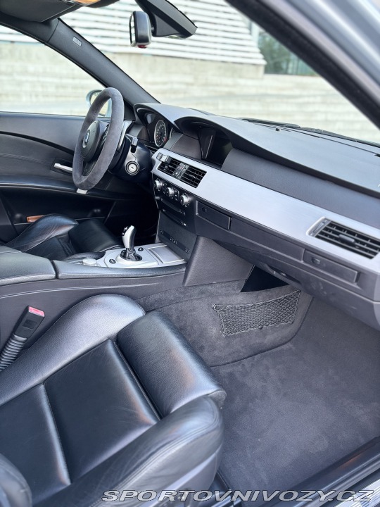 BMW M5 2005