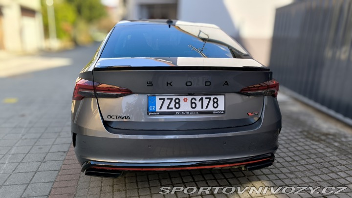 Škoda Octavia RS 2025