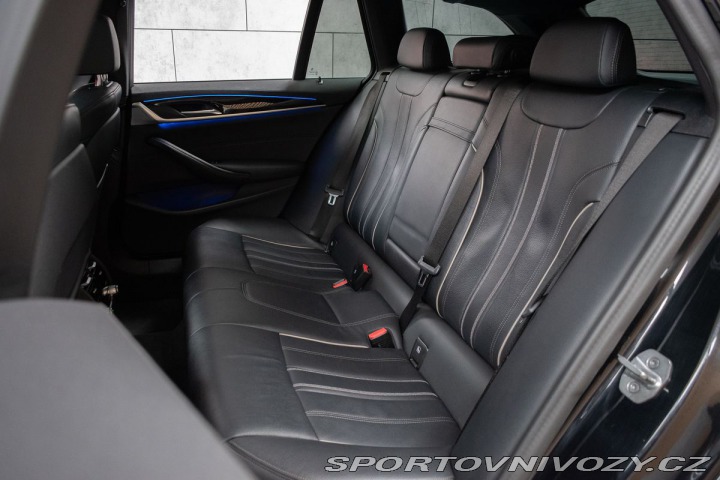BMW 5 530d xD TAŽNÉ*N.TOPENÍ*ČR 2023