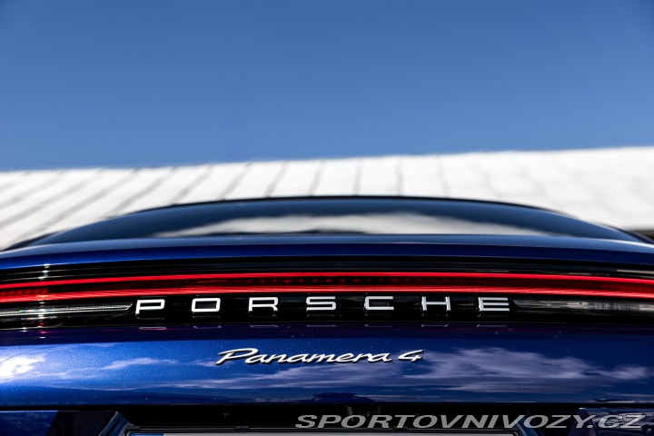 Porsche Panamera 4 2024
