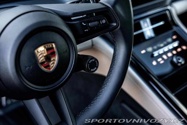 Porsche Panamera 4 2024