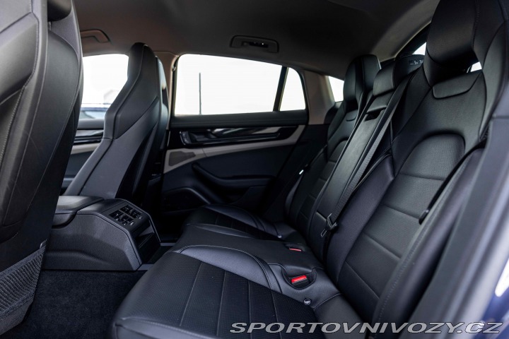 Porsche Panamera 4 2024