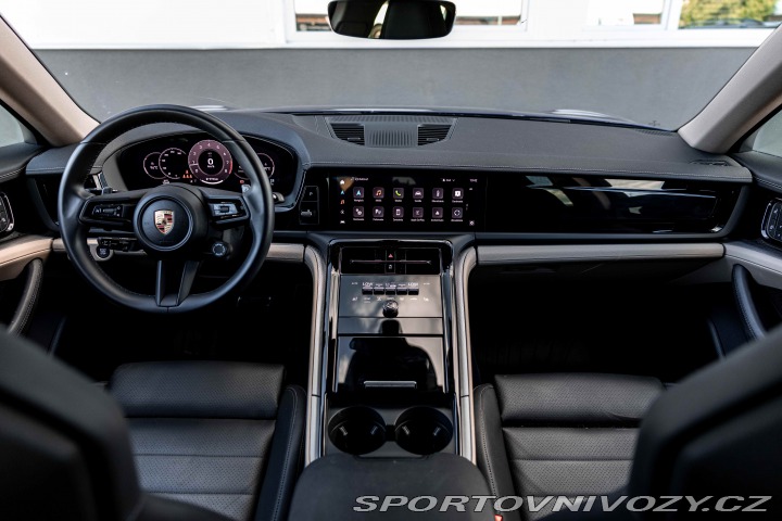 Porsche Panamera 4 2024