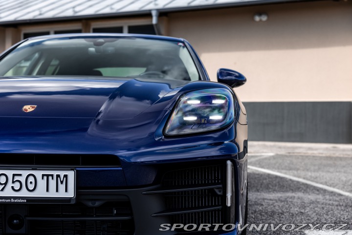 Porsche Panamera 4 2024