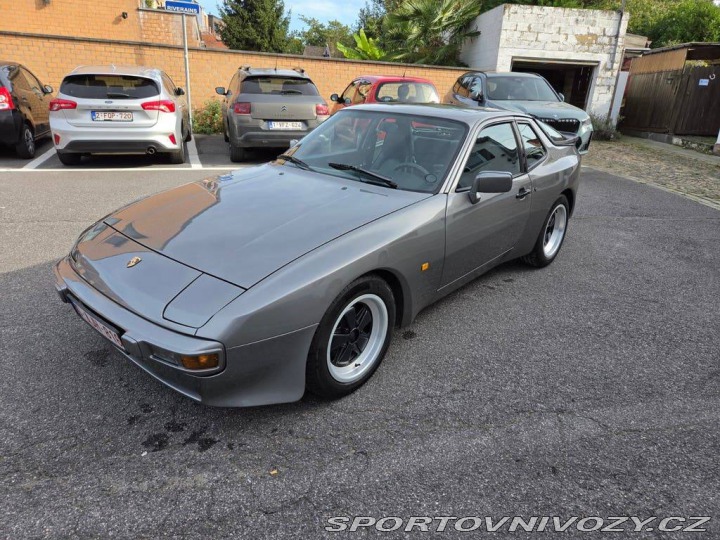 Porsche 944  1986