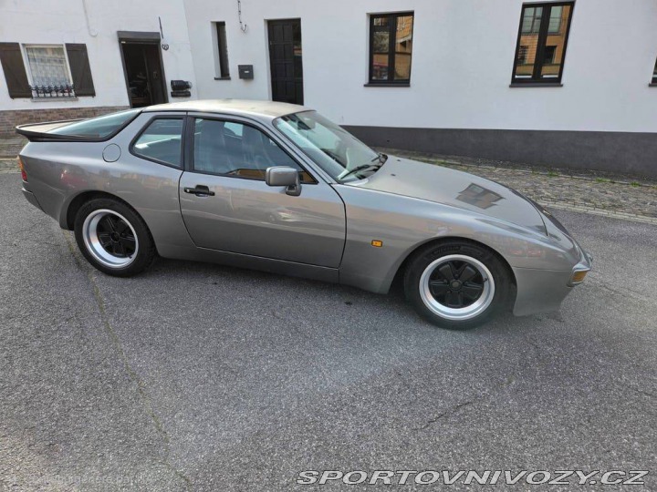 Porsche 944  1986