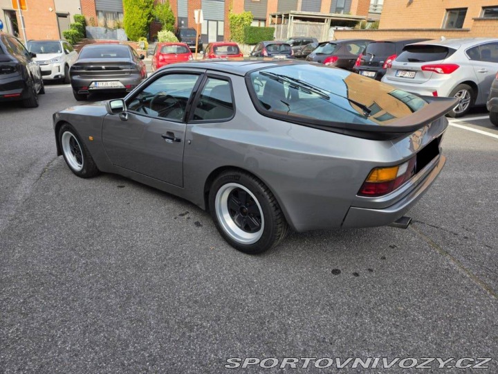 Porsche 944  1986