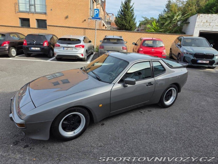Porsche 944  1986