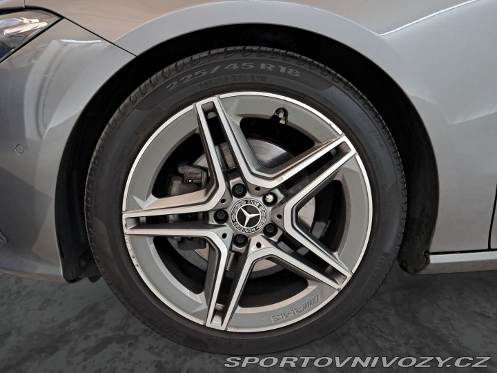 Mercedes-Benz CLA 200 2022