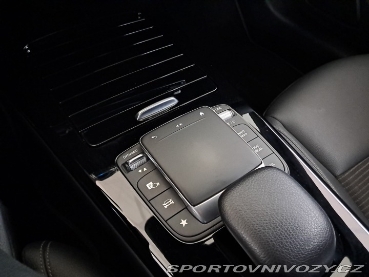 Mercedes-Benz CLA 200 2022