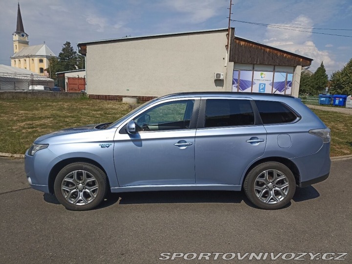 Mitsubishi Ostatní modely Outlander 2,0   NOVÁ CENA 2020