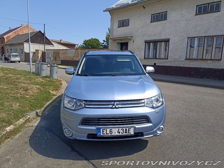 Mitsubishi Ostatní modely Outlander 2,0   NOVÁ CENA 2020