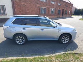 Mitsubishi Ostatní modely Outlander 2,0   NOVÁ CENA 2020