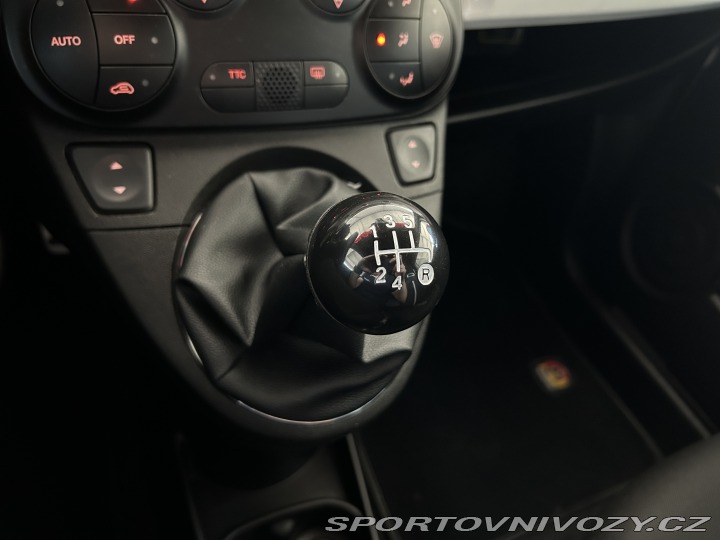Abarth 500 595/CABRIO/AKRAPOVIČ 2013