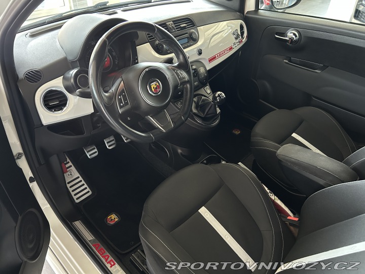 Abarth 500 595/CABRIO/AKRAPOVIČ 2013