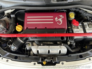 Abarth 500 595/CABRIO/AKRAPOVIČ 2013